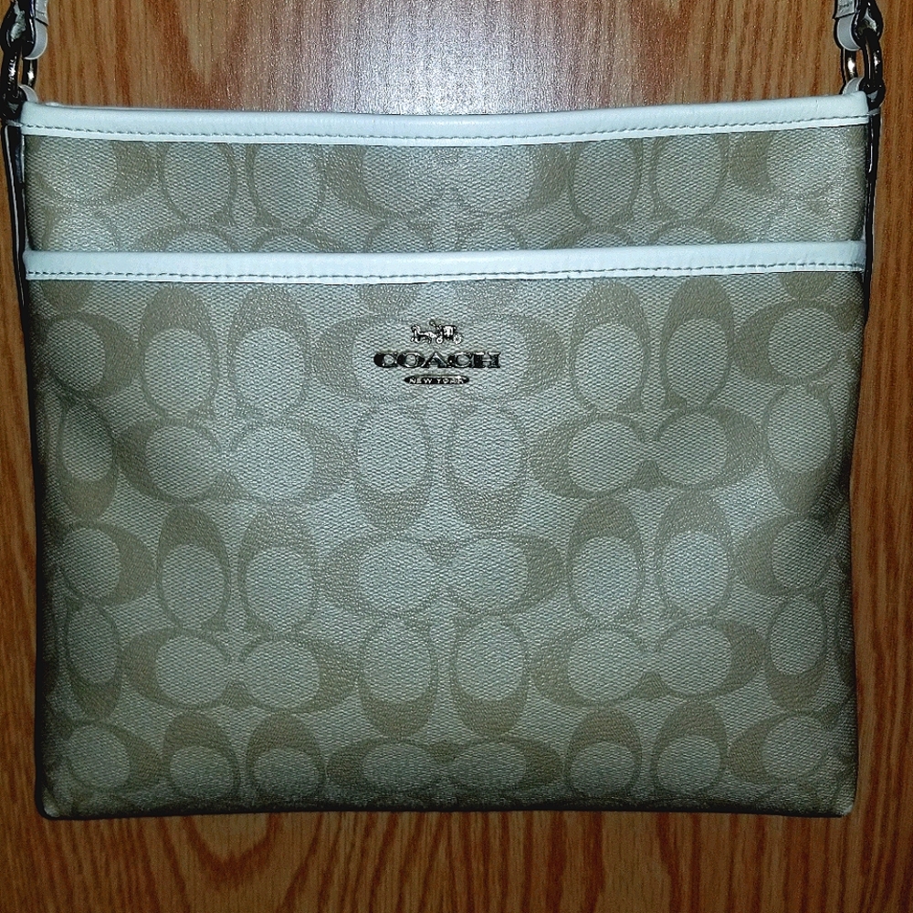 Coach crossbody bag - like new